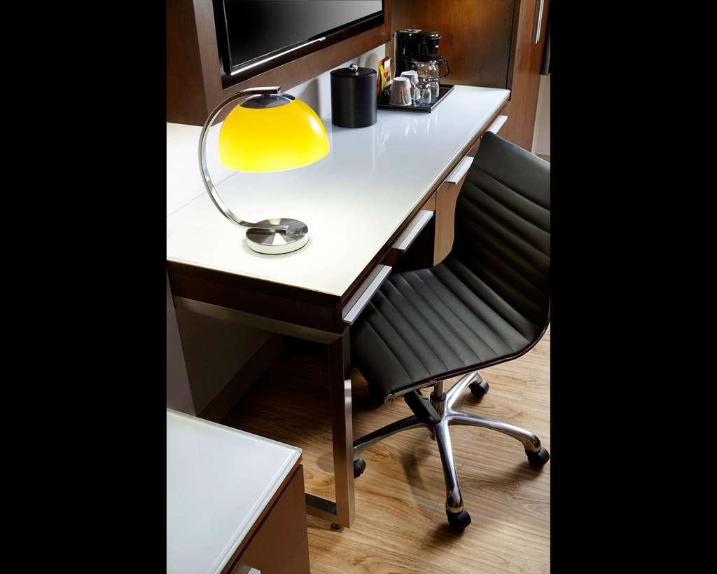 Cambria Hotel New York - Chelsea Room photo