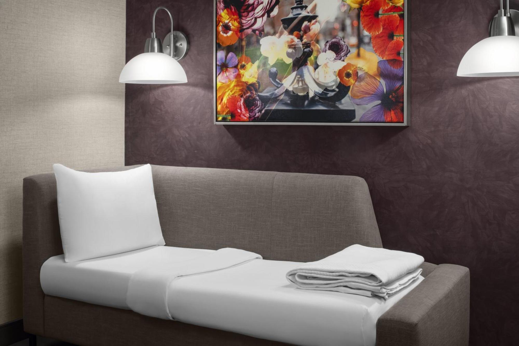 Cambria Hotel New York - Chelsea Exterior photo